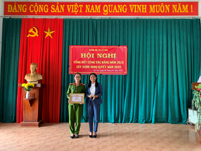 Dang bo Ea Sol tong ket cong tac nam 2021 2
